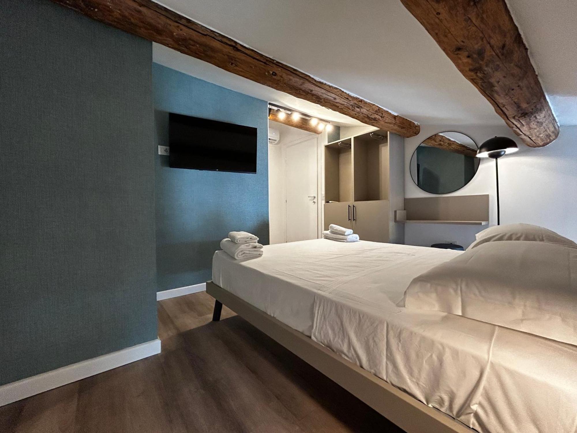 Catullo Lounge And Rooms Near The Airport Caselle  Esterno foto