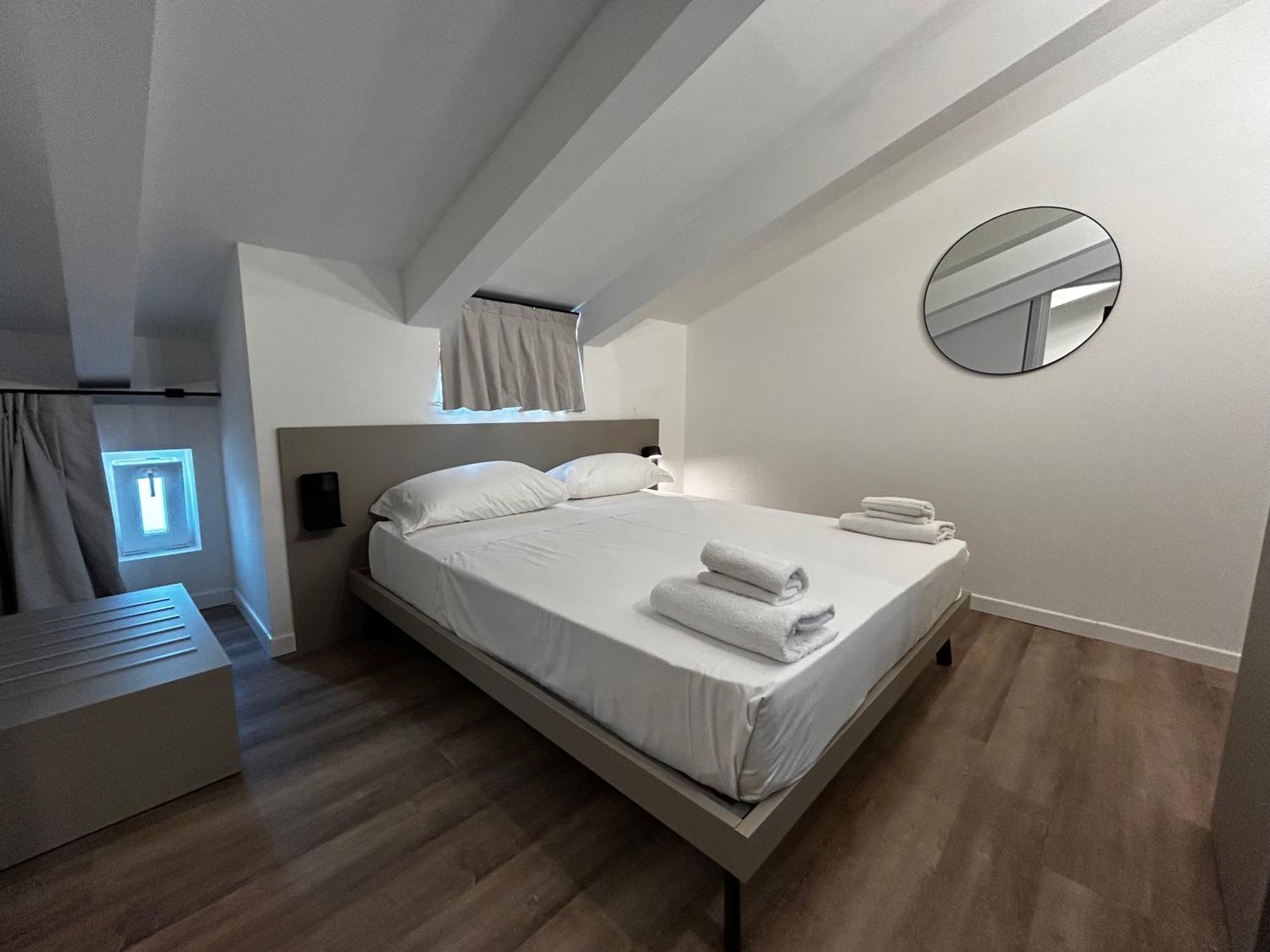 Catullo Lounge And Rooms Near The Airport Caselle  Esterno foto