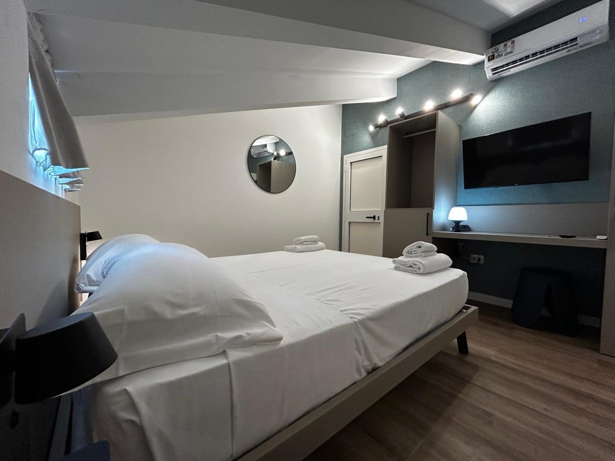 Catullo Lounge And Rooms Near The Airport Caselle  Esterno foto