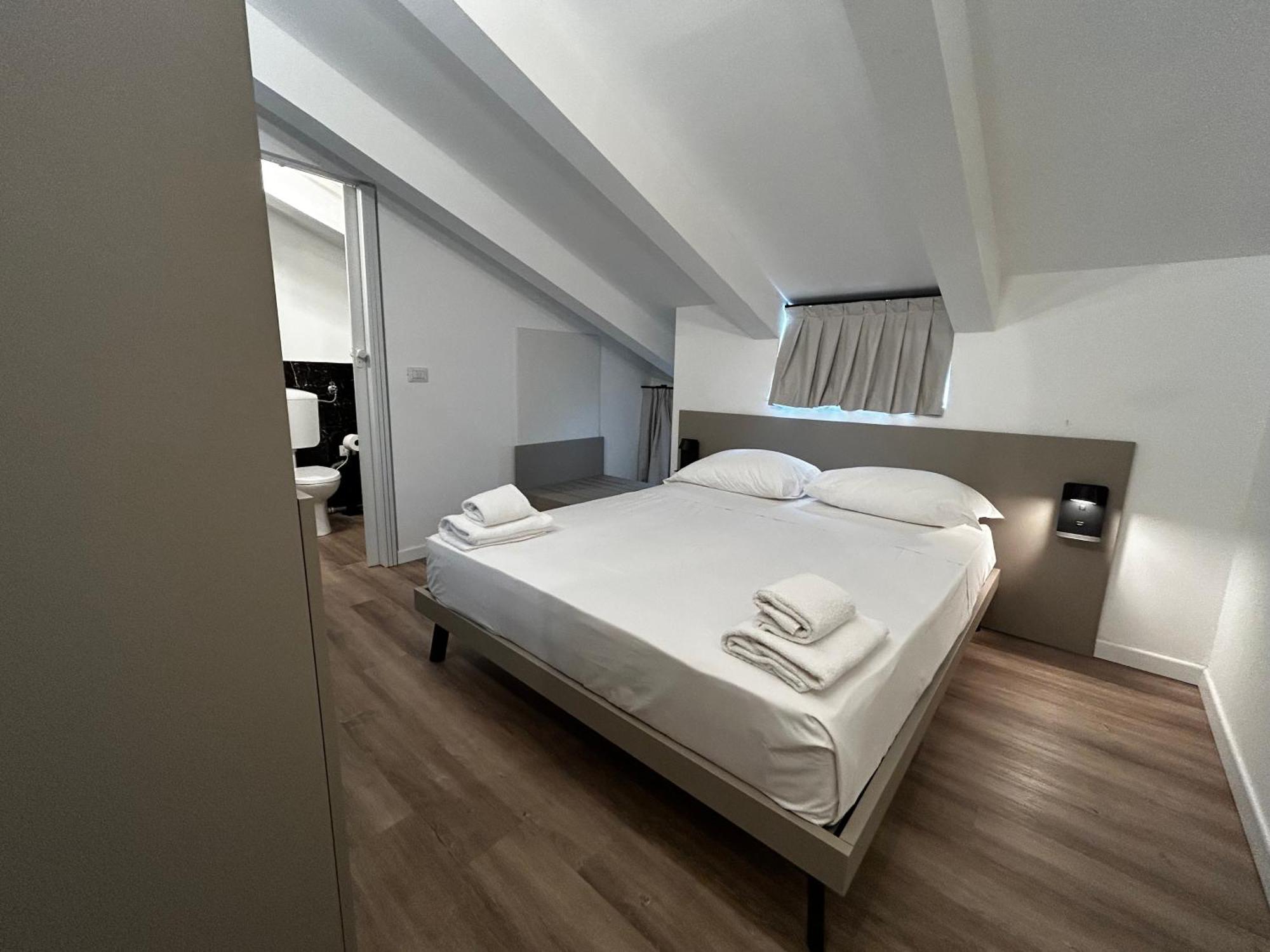 Catullo Lounge And Rooms Near The Airport Caselle  Esterno foto